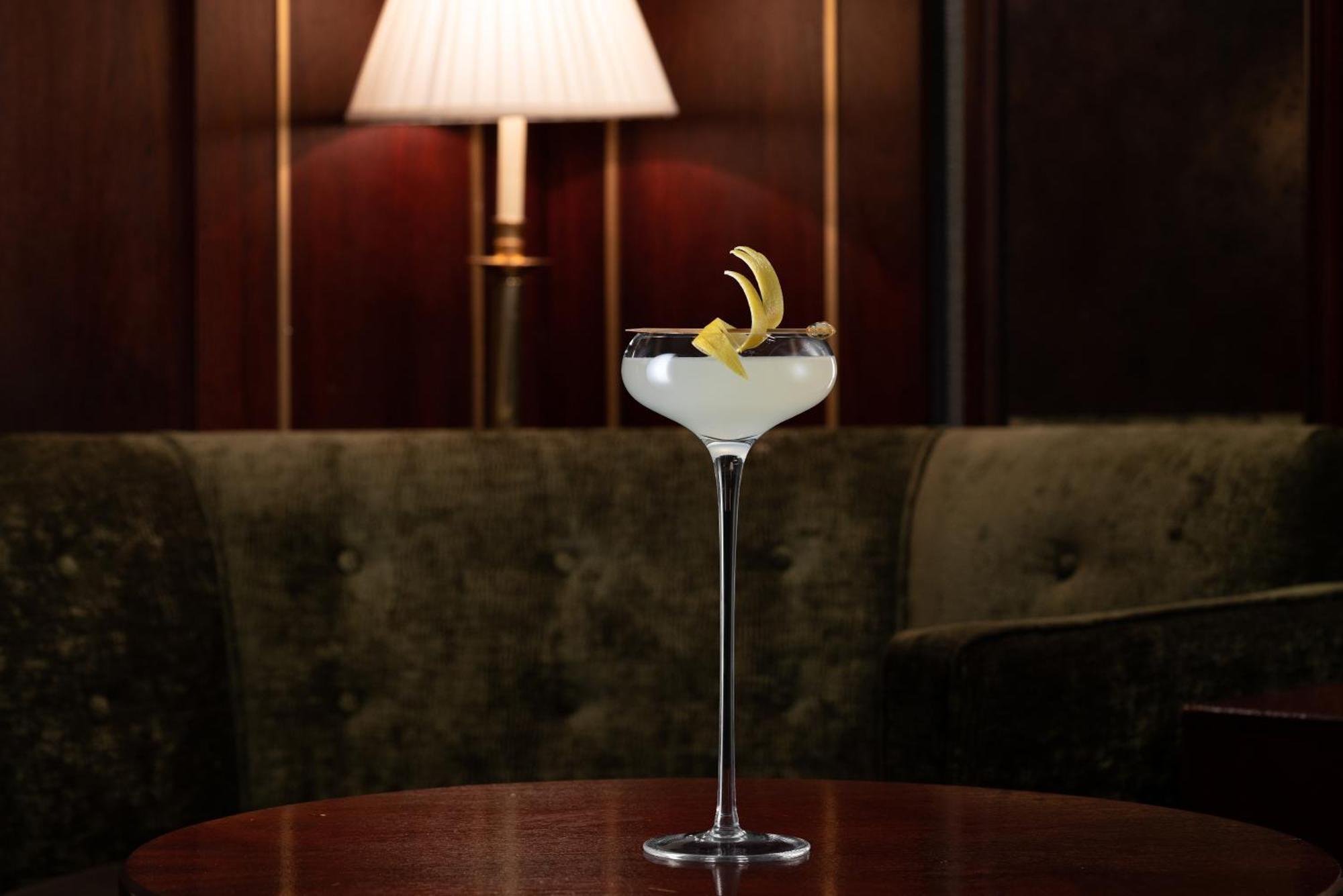 The Stafford London Hotel Luaran gambar A Vesper cocktail